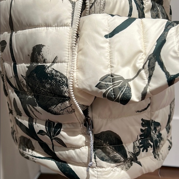 Floral Print Women's Jacket - Cream and Black - Picture 5 of 10